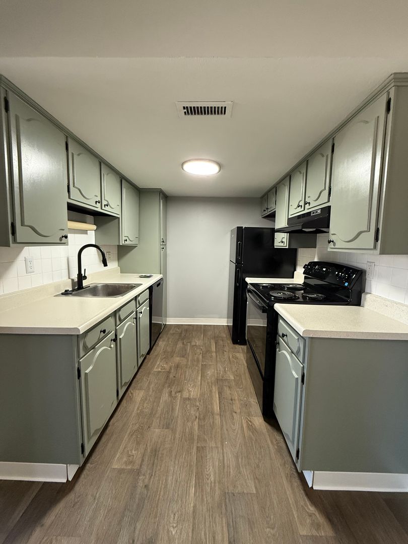 Wichita Apartment: 1440 N. Clarence Ave.