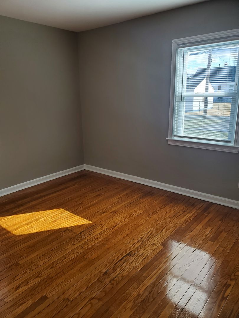 Easton Apartment: 102-282 Rock Street