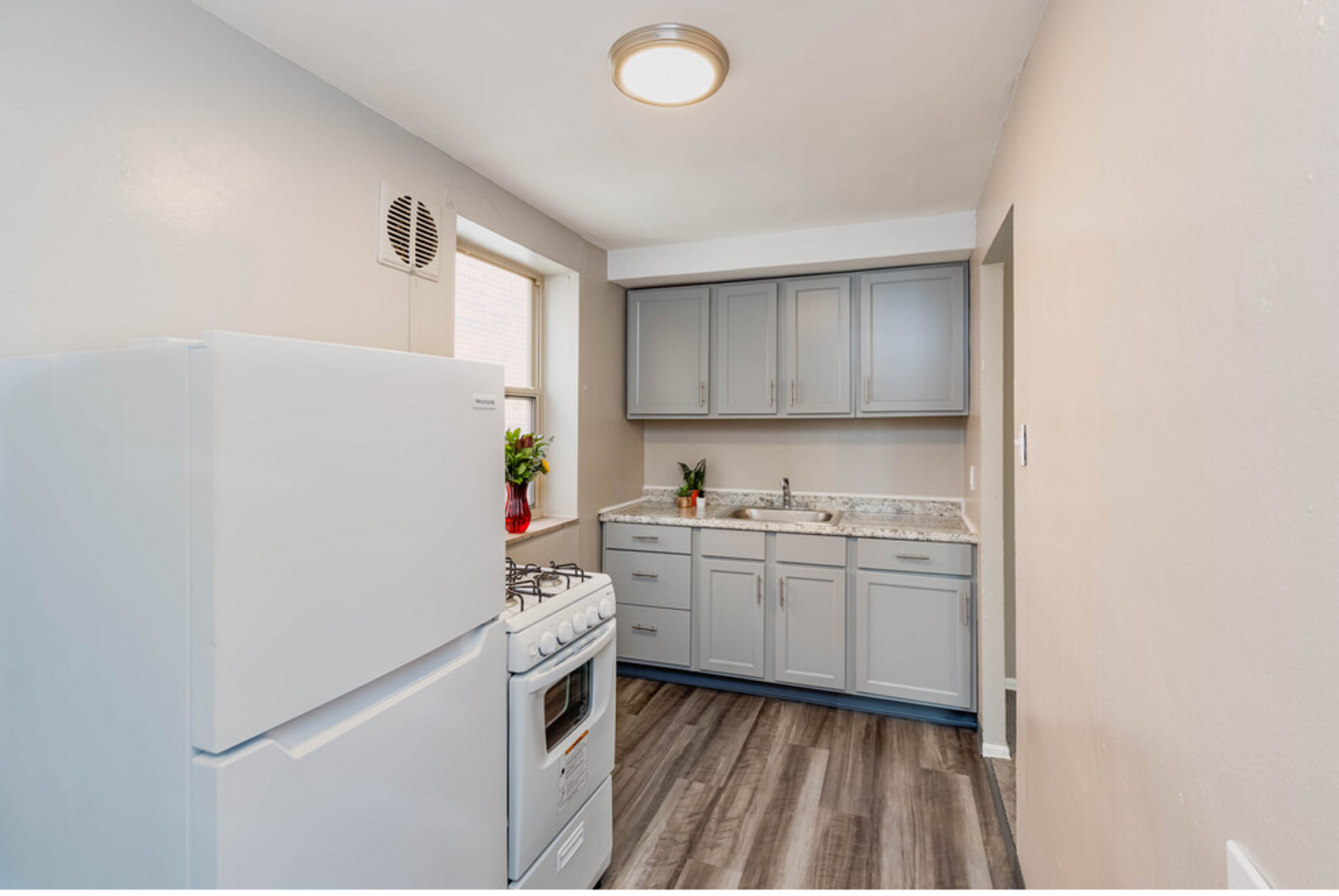 Pittsburgh Apartment: 1526 Parkline Drive