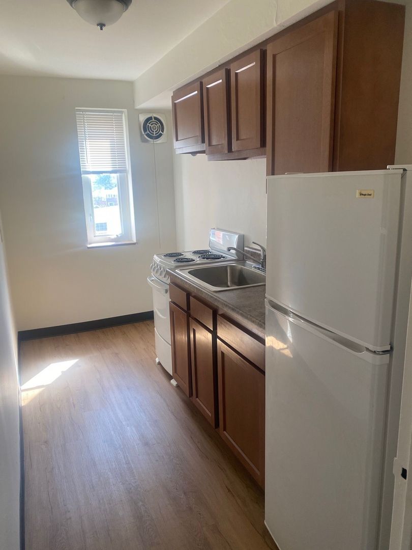 Pittsburgh Apartment: 1661 Skyline Dr