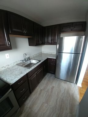 Immaculate Renovated 2-Bedroom Apartment!