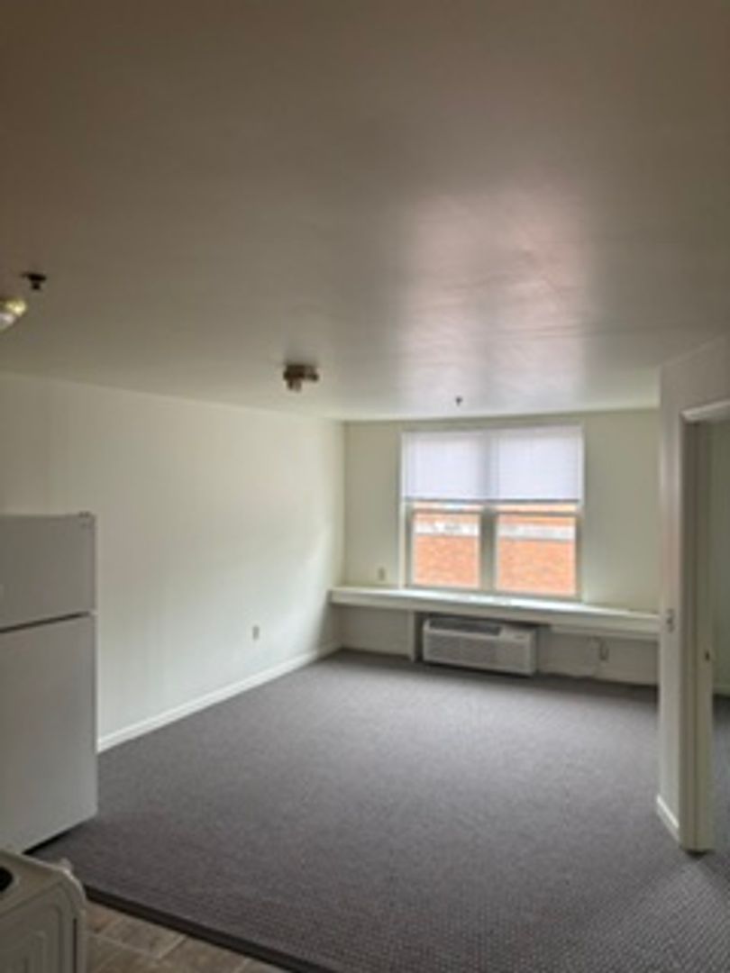Reading Apartment: 800 Court Street