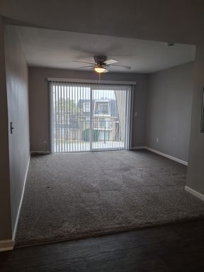 Embrace this One Bedroom Lakeside Apartment on the Southside of Wichita – photo 1