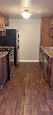 Large One Bedroom Modern Apartment Home - Wichita Kansas – photo 1