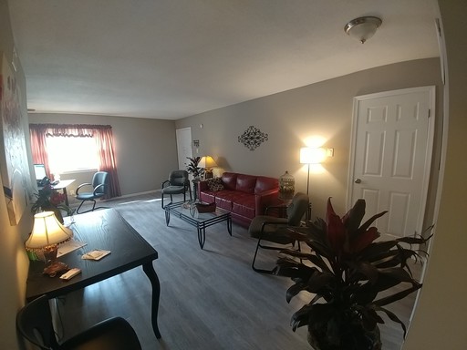Gorgeous Renovated 2-BR