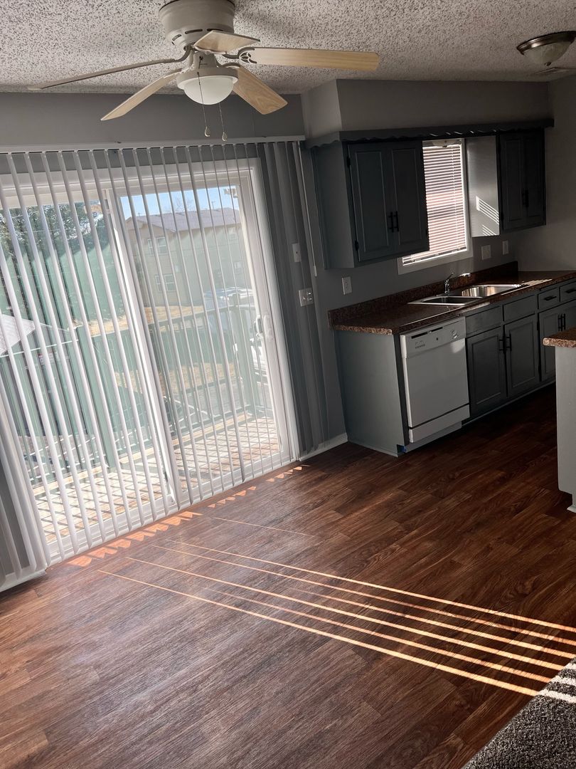 Wichita Apartment: 2919 S. George Washington Blvd