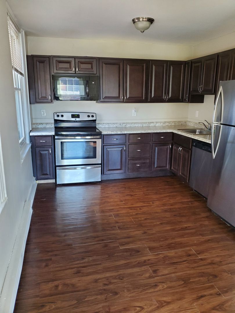 Easton Apartment: 5 N 3rd Street