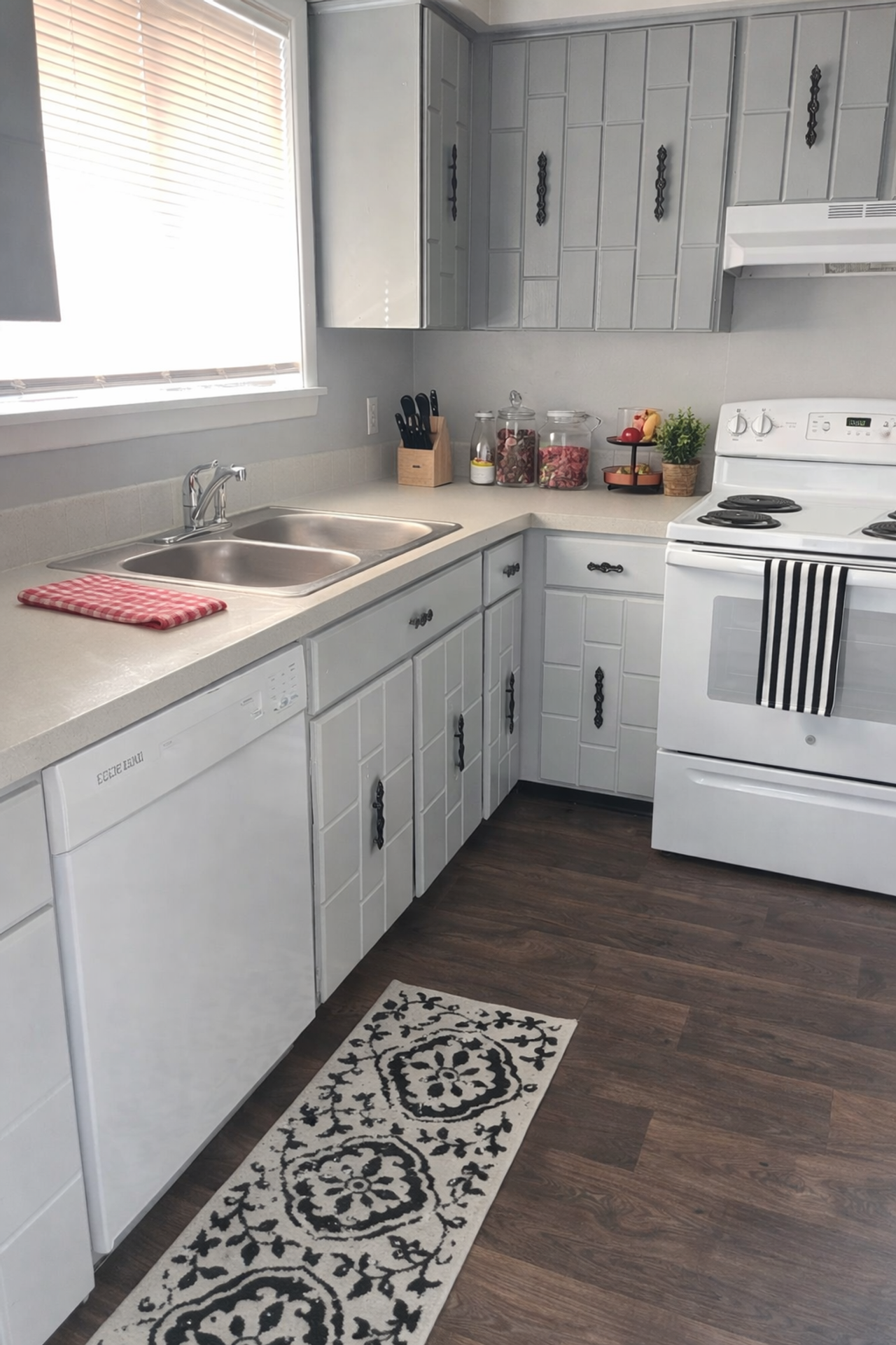 Wichita Apartment: 1000 S Woodlawn Street