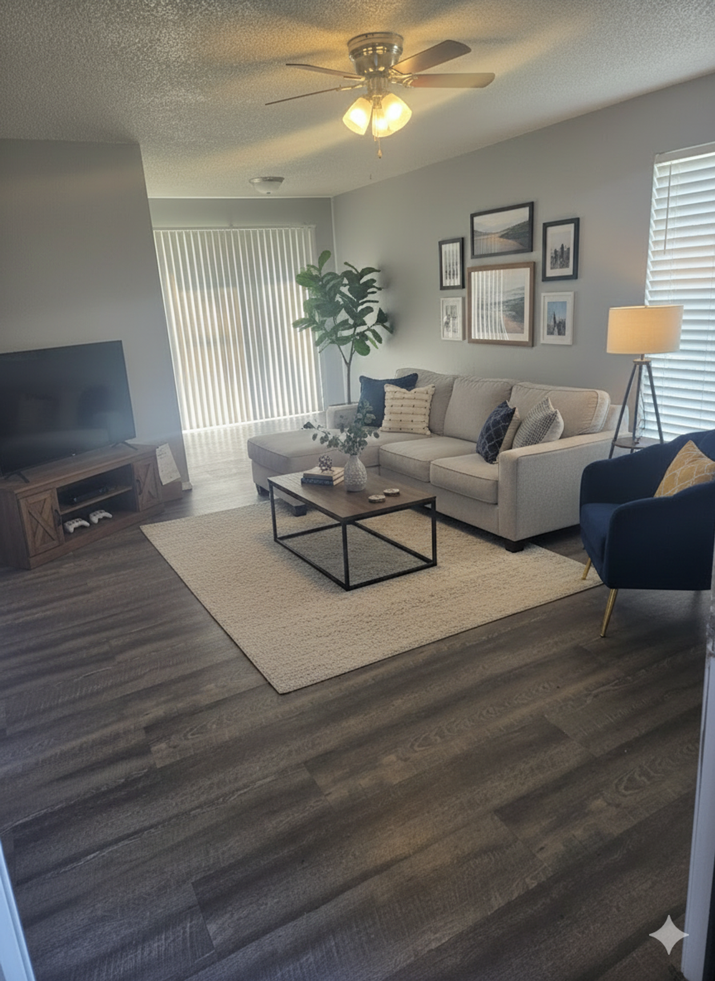 Wichita Apartment: 2355 E. Pawnee