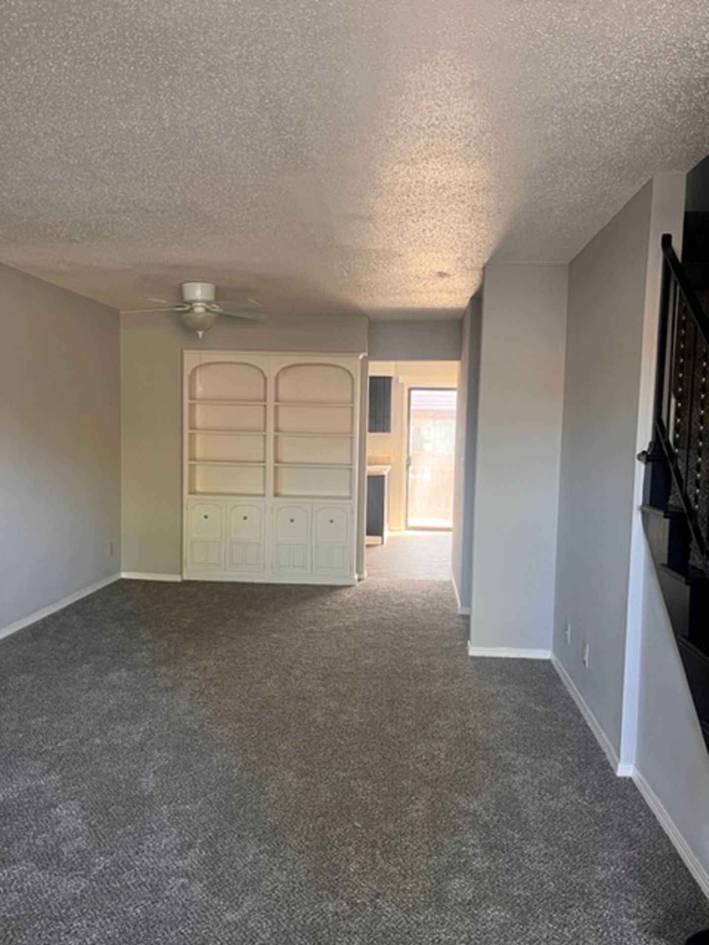 Wichita Apartment: 1000 S Woodlawn Street