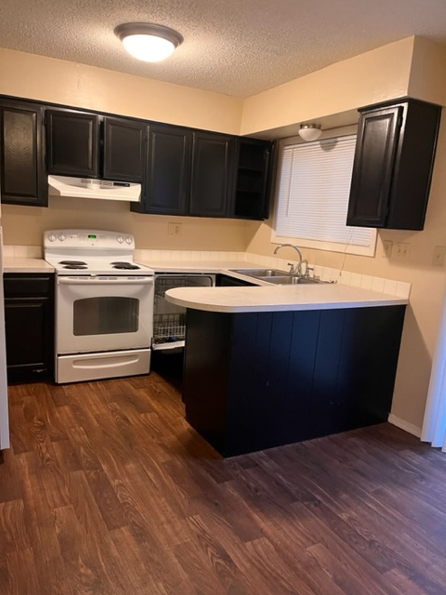 Wichita Apartment: 1000 S Woodlawn Street