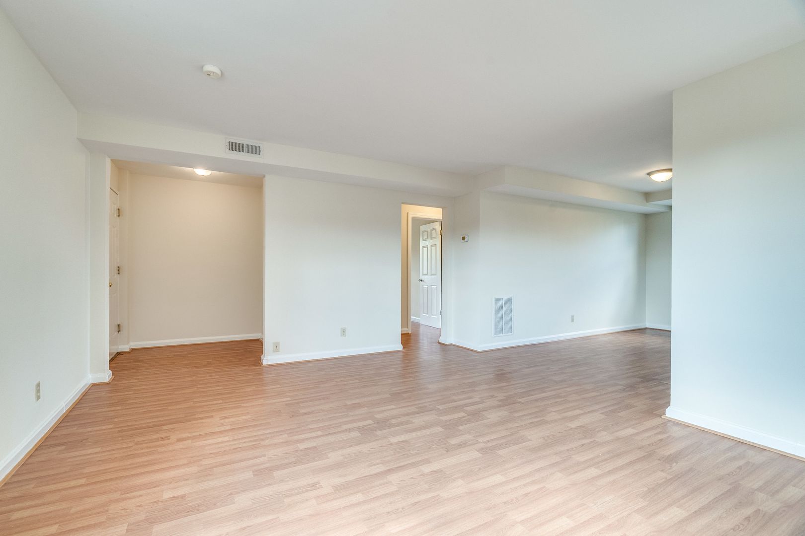 Alexandria Apartment: 218 E. Mason Ave