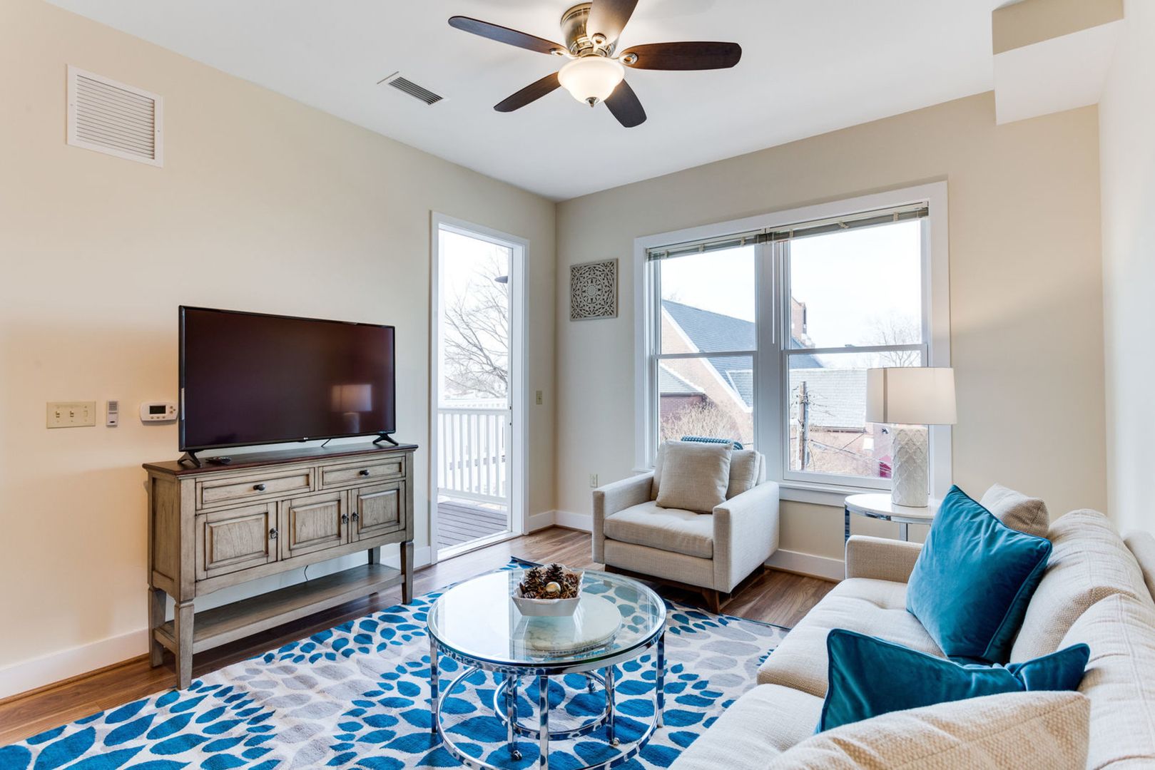 Alexandria Apartment: 706 North Washington Street