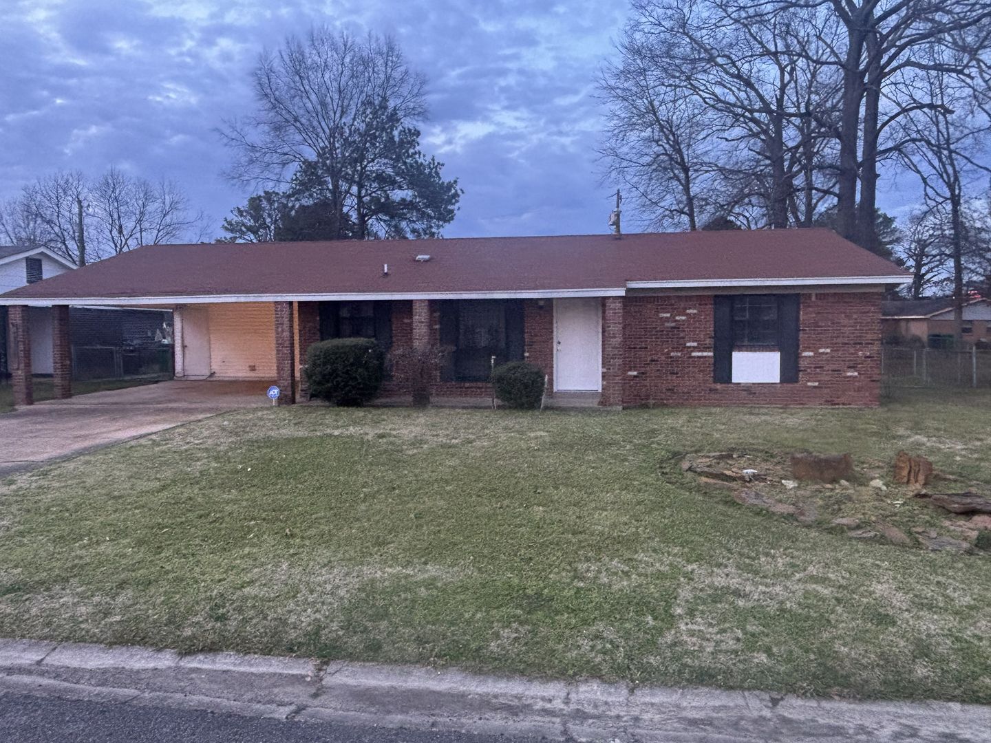 Columbus House: 2415 21st Avenue North