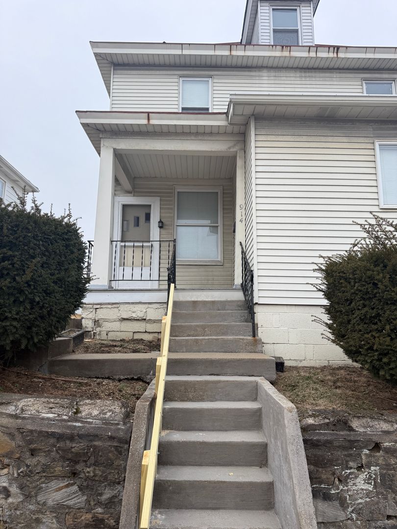 Monongahela Apartment: 914 Lawrence St