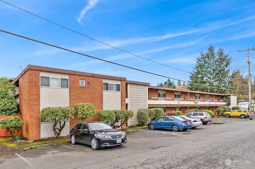 BURIEN ONE BEDROOM RECENTLY RENOVATED – photo 1