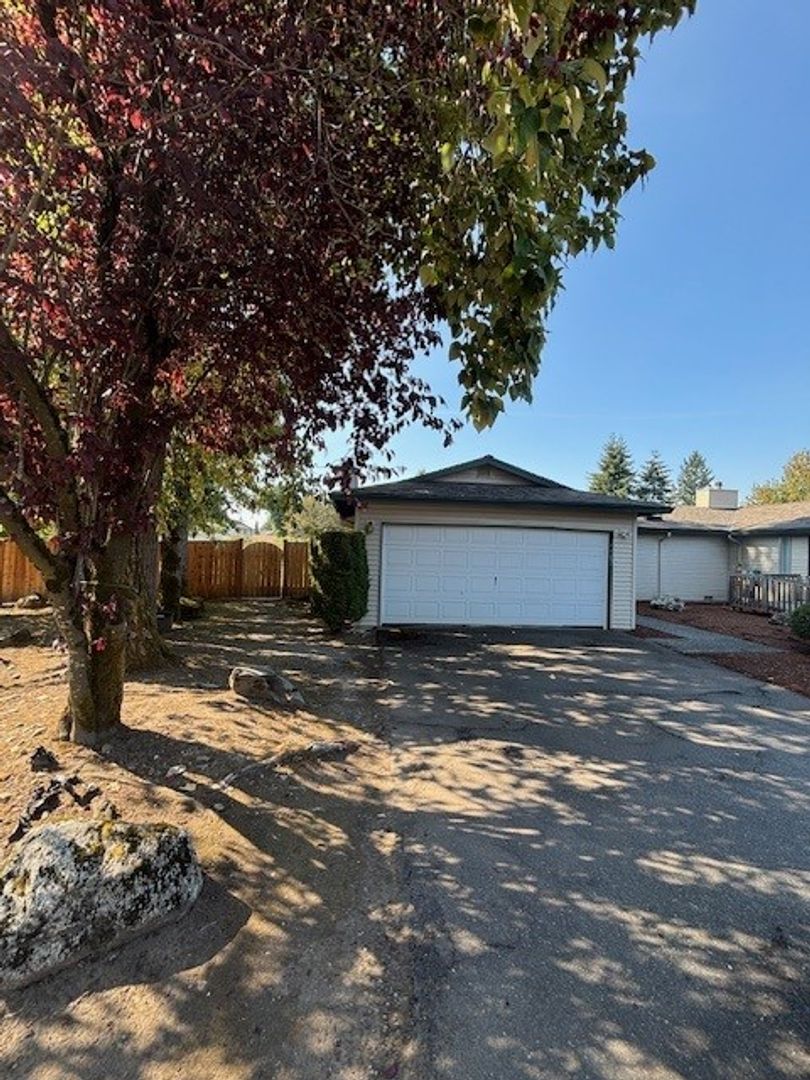 SeaTac Apartment: 19901-19903 Military Rd S