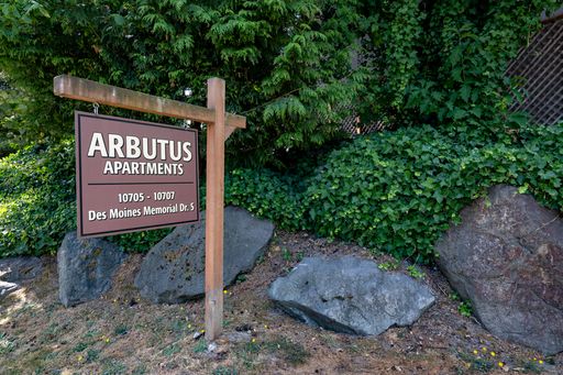 Spacious 2 Bedroom 1.5 Bath in Seattle – photo 1