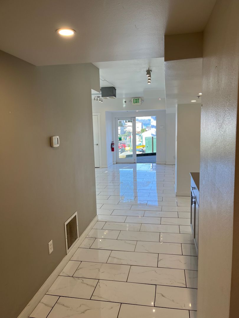 22341 Marine View Dr S E, Des Moines, WA 98198