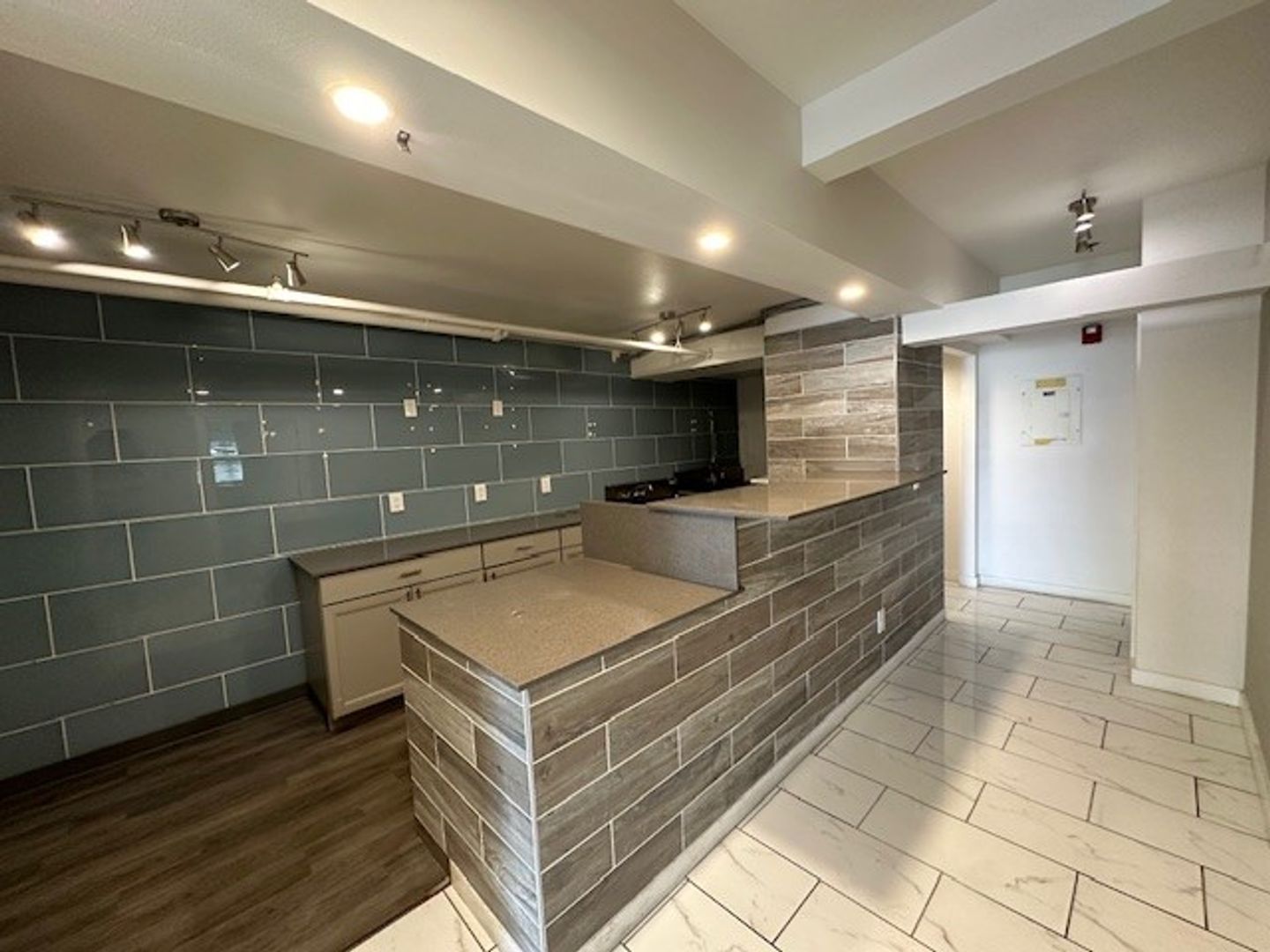 22341 Marine View Dr S E, Des Moines, WA 98198