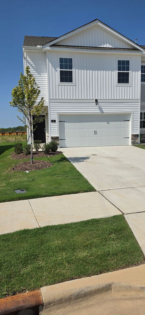 Angier House: 39 Virgo Dr