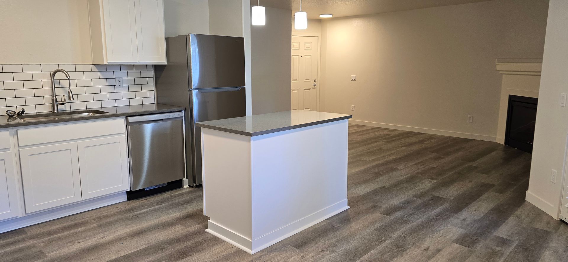 Gresham Apartment: 2948 W Powell Blvd
