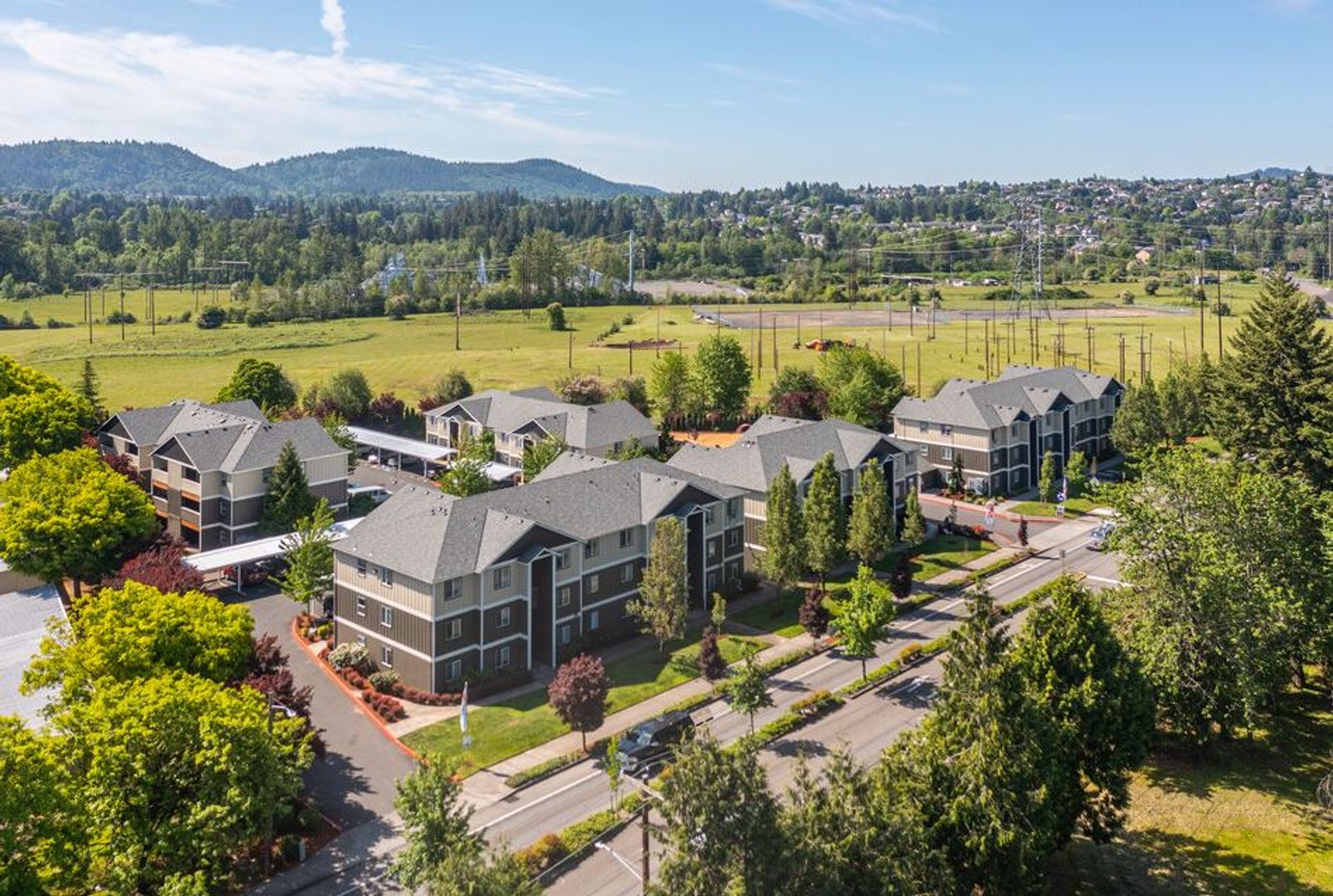Gresham Apartment: 2948 W Powell Blvd