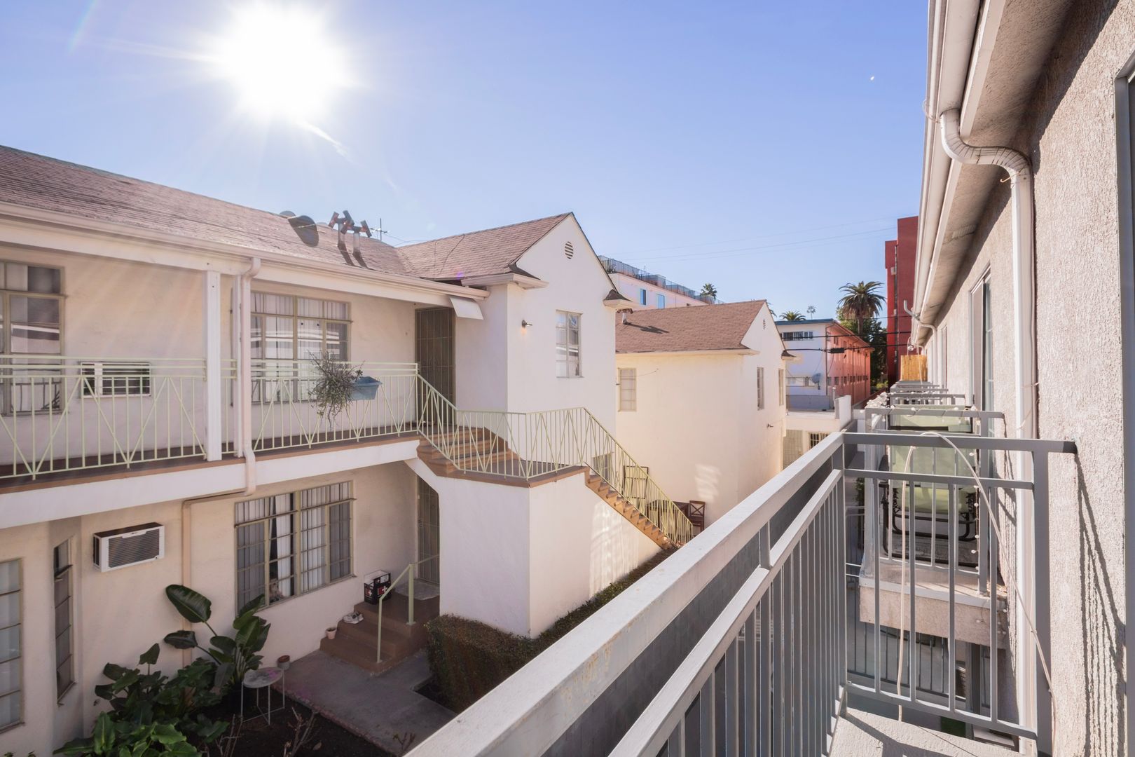 Los Angeles Apartment: 1817 Garfield Pl.