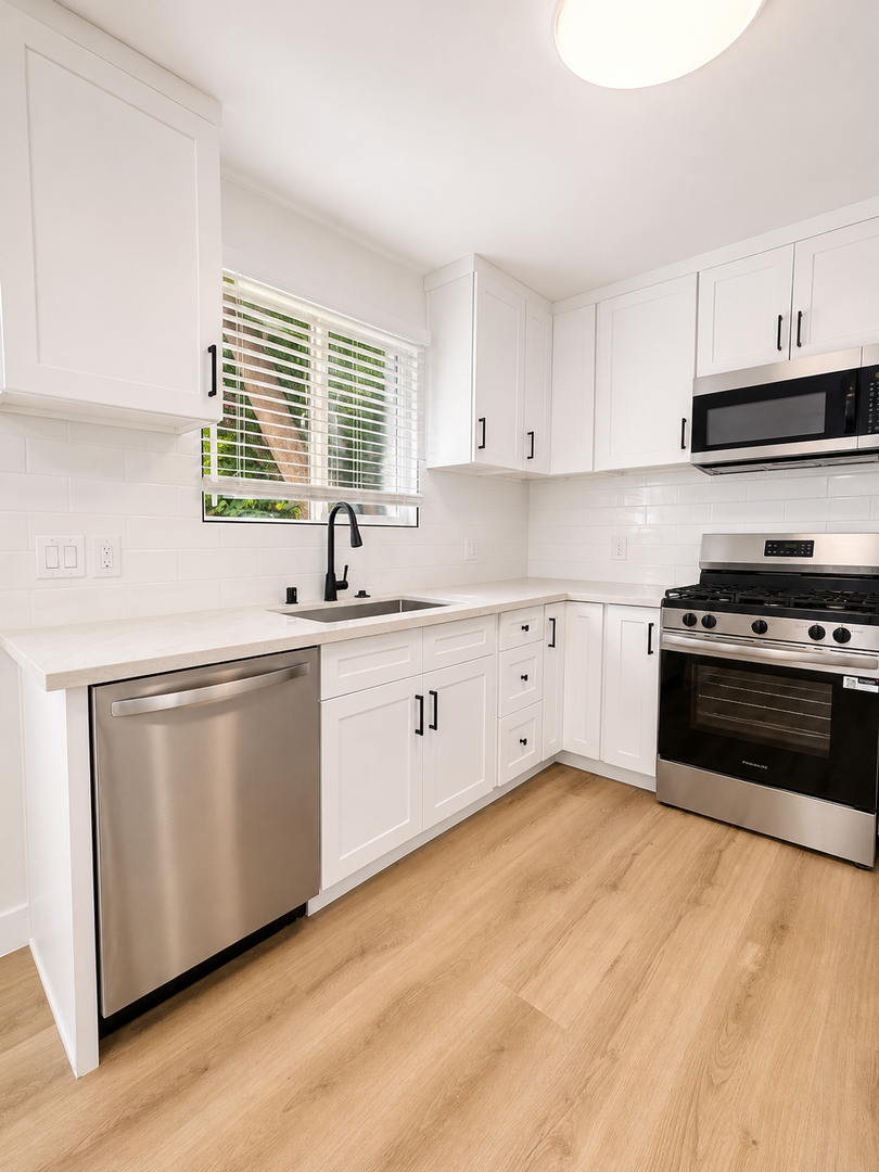 Los Angeles Apartment: 1221 S. Holt Ave.