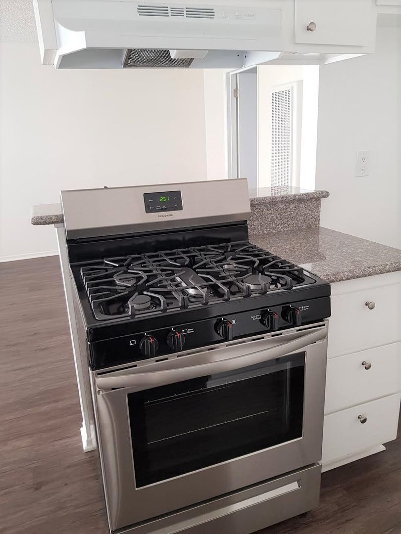 property for rent #4