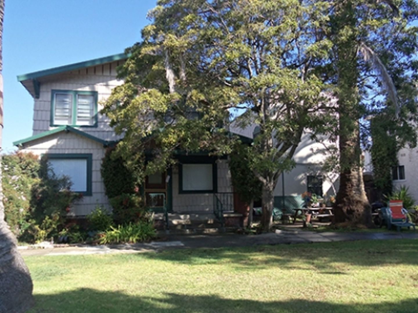 Los Angeles Apartment: 11923-27 Venice Blvd