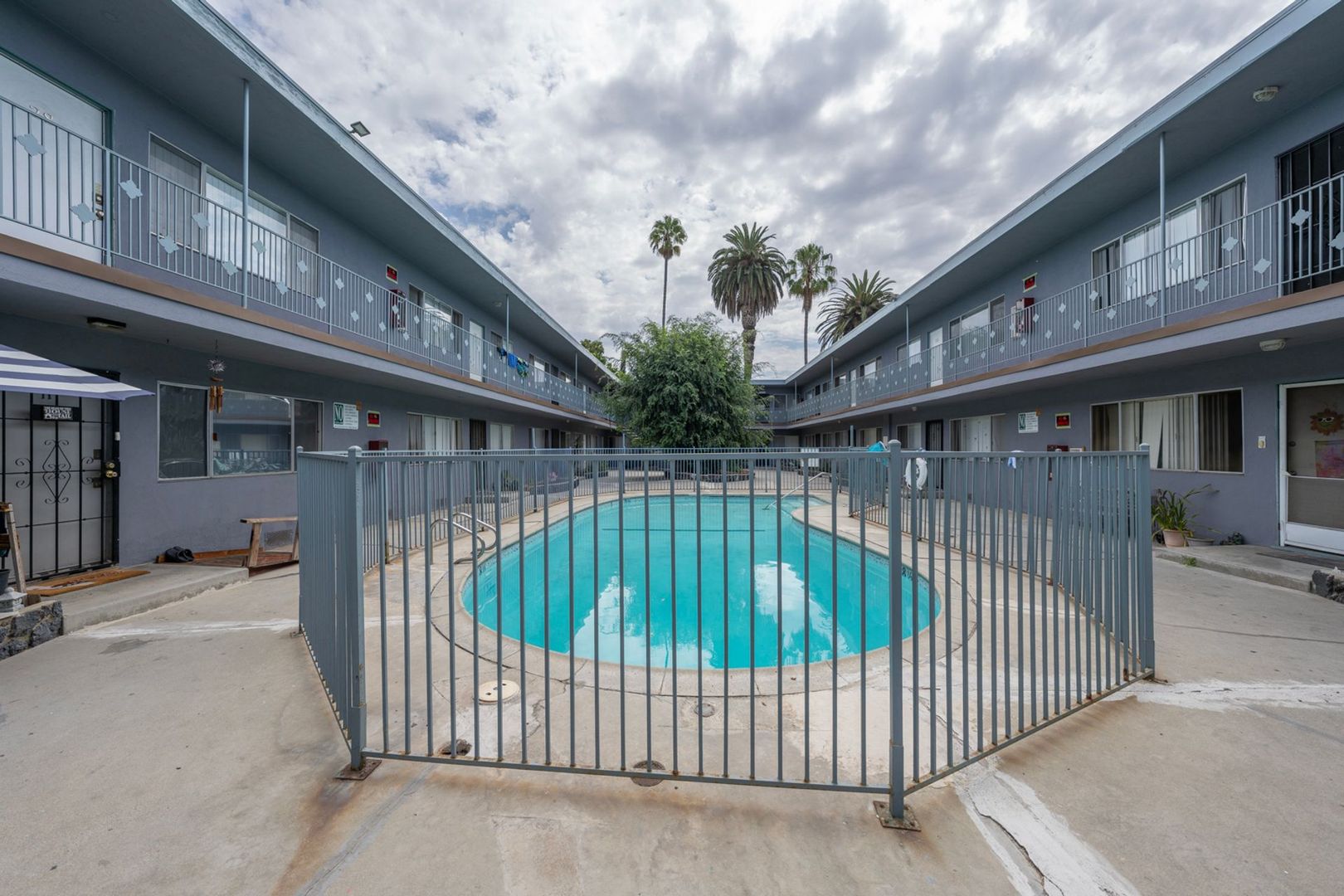 Gardena Apartment: 14905 Lemoli Ave.