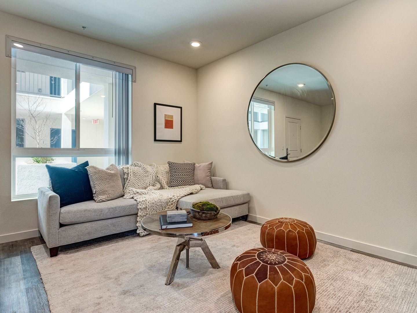 Los Angeles Apartment: 3524 Chesapeake Ave