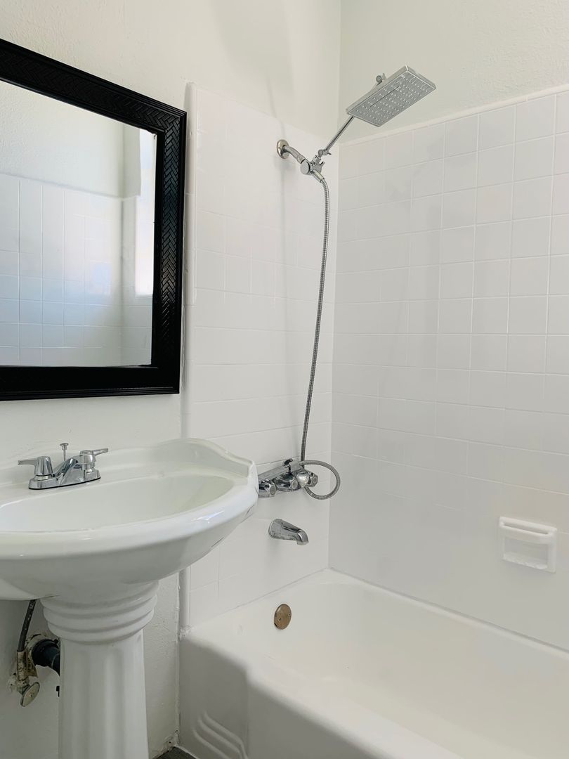 Los Angeles Apartment: 1018 W. 103rd Street