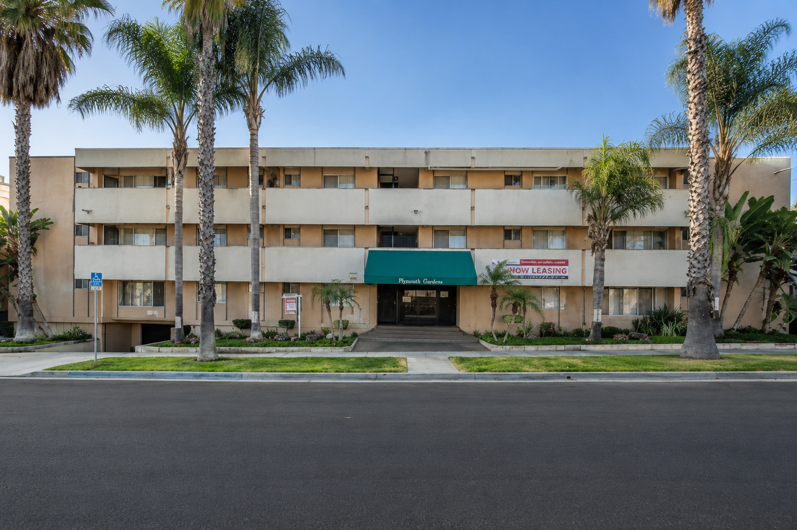 Long Beach Apartment: 1735 Coronado Ave.