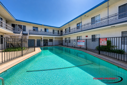 2110 W El Segundo