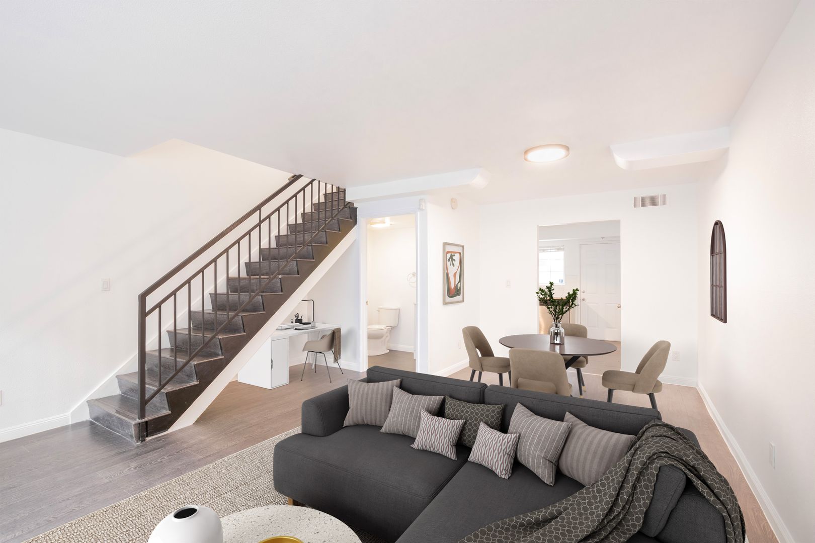 Los Angeles Apartment: 1817 Garfield Pl.