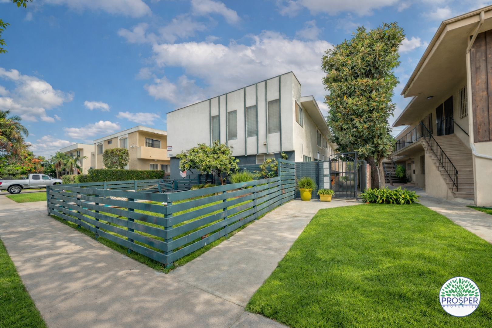 Los Angeles Apartment: 3960 S. Inglewood Blvd