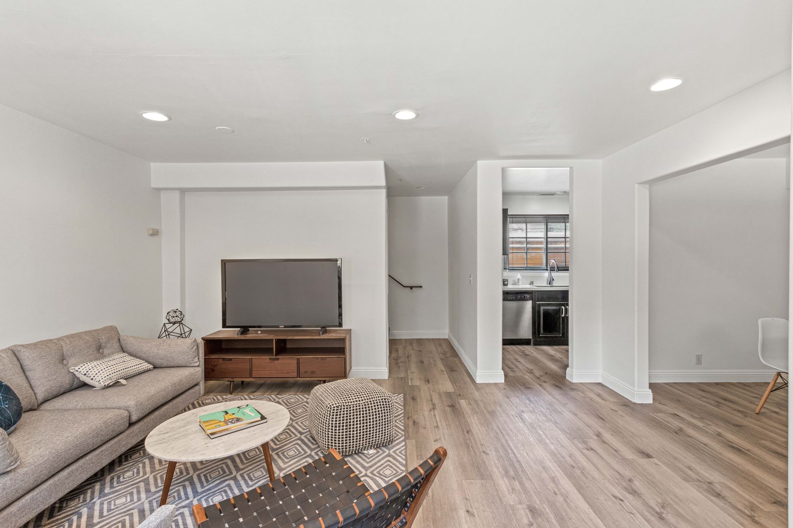 1342 N. Highland Ave 10 of 12