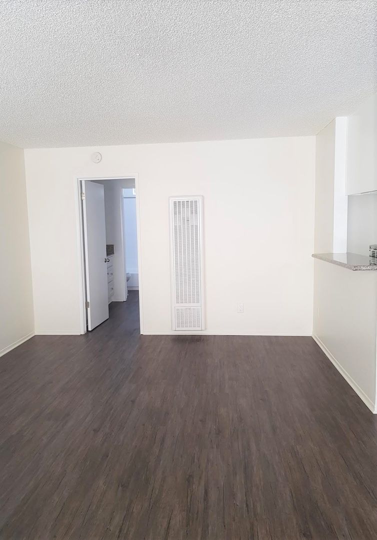 property for rent #1