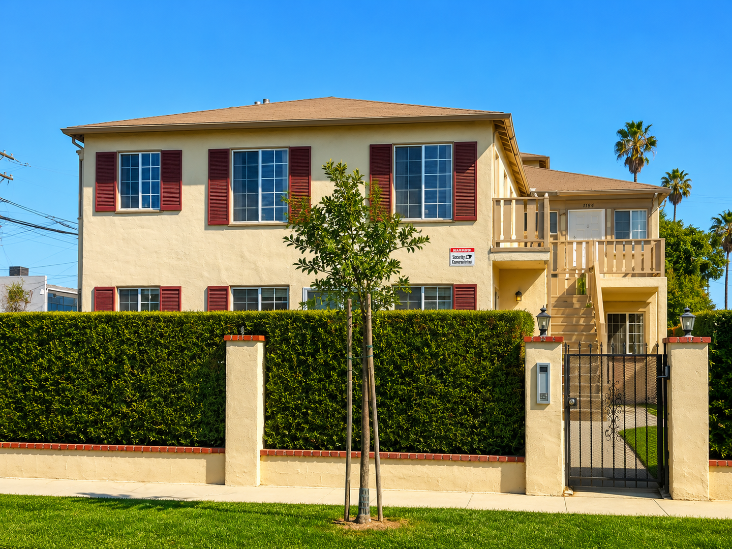 Los Angeles Apartment: 1416 S. Genesee Ave.