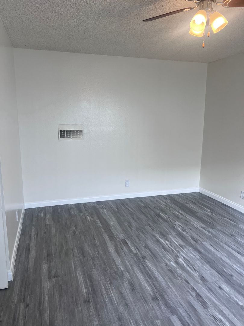 property for rent #4