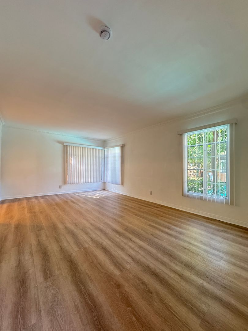 West Hollywood Apartment: 1260-1264 N Hayworth Ave