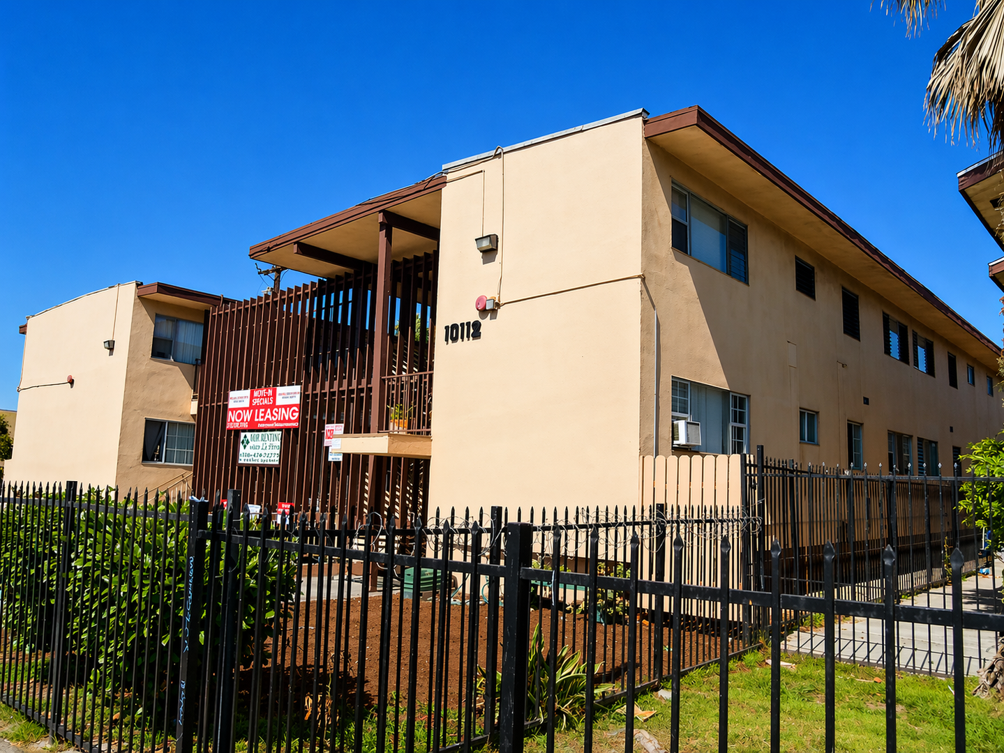 Inglewood Apartment: 10112 Felton Ave