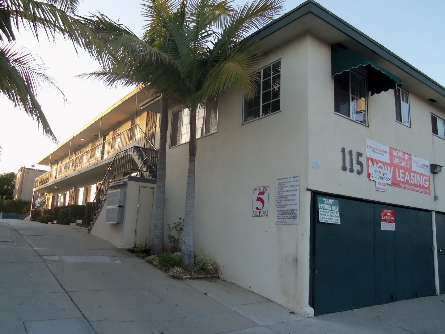 Inglewood Apartment: 111-115 E. Beach Ave.