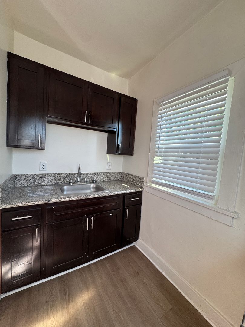 property for rent #7