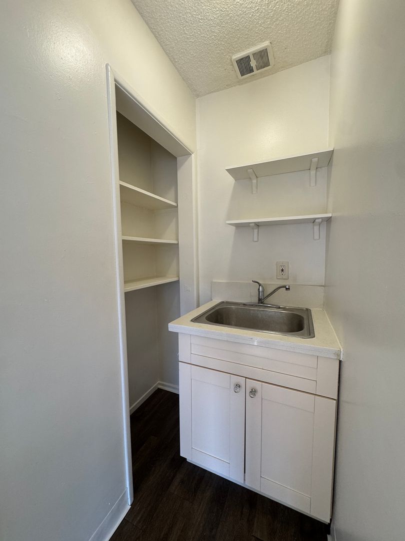 property for rent #3