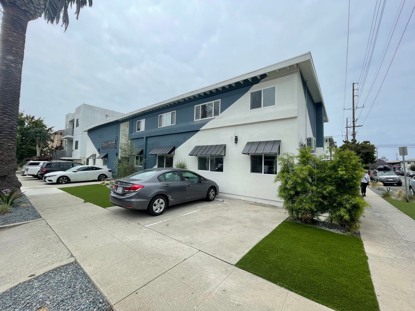 Los Angeles Apartment: 1703 Armacost Ave.