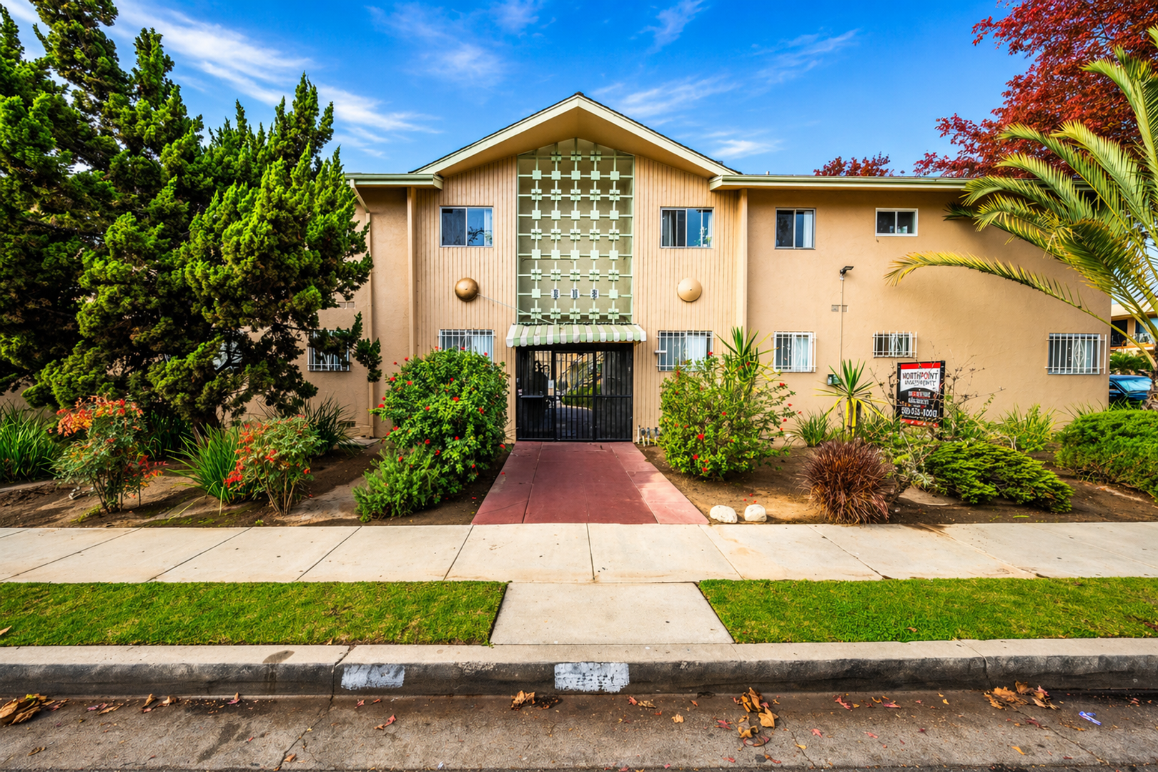 Inglewood Apartment: 803 Java Street