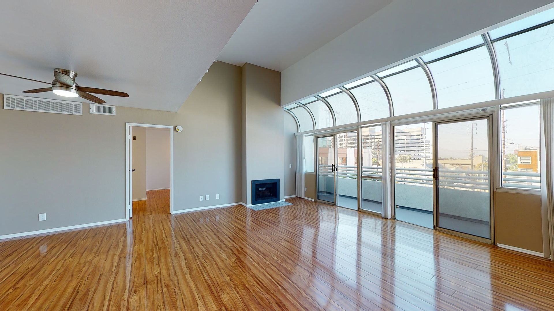 Los Angeles Apartment: 11263 Mississippi Ave